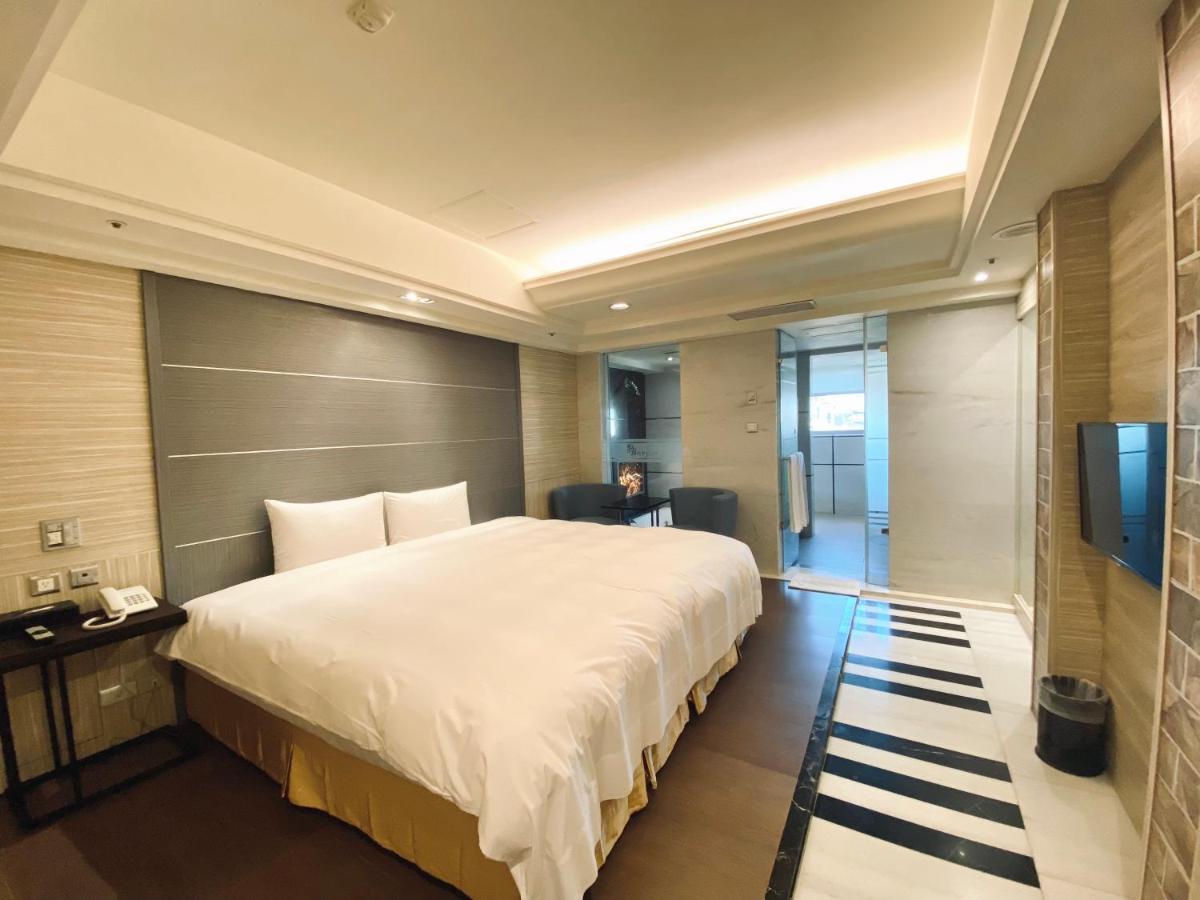 Burgary Hotel Taipei Exterior photo