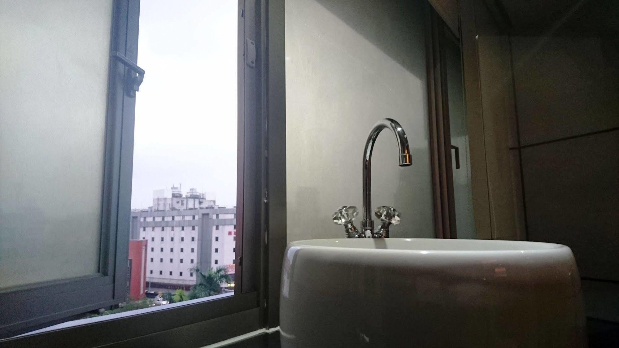 Burgary Hotel Taipei Exterior photo